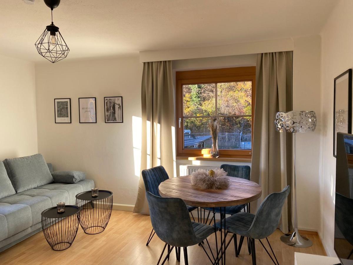 אינסברוק Gemuetliche Wohnung Mit Gartenblick מראה חיצוני תמונה